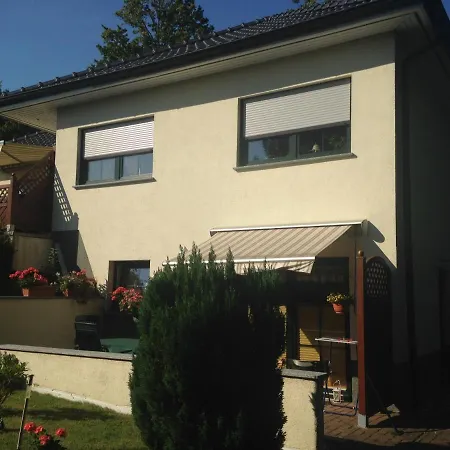 Ferienwohnung Am Fechtertor- Eingang zum Schlosspark Putbus Exterior foto