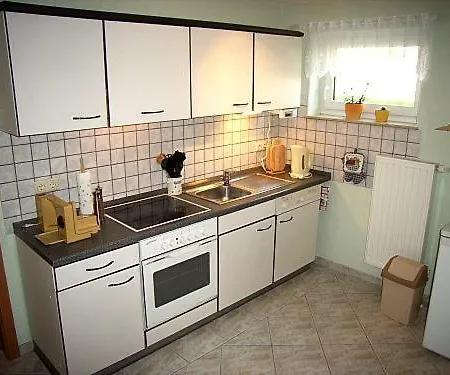 Ferienwohnung Am Fechtertor- Eingang zum Schlosspark Putbus Exterior foto